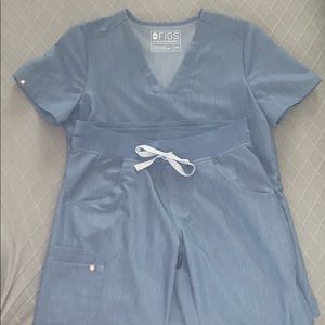 FIGS scrubs set